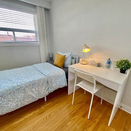 Sunny House - Main Floor, Free Parking, In Toronto Hotel Buitenkant foto