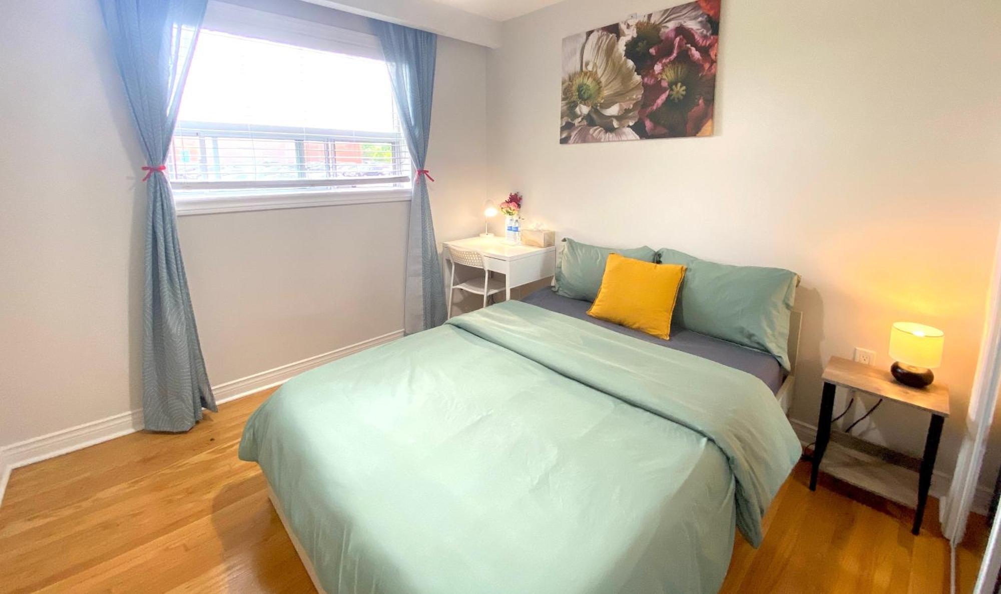 Sunny House - Main Floor, Free Parking, In Toronto Hotel Kamer foto